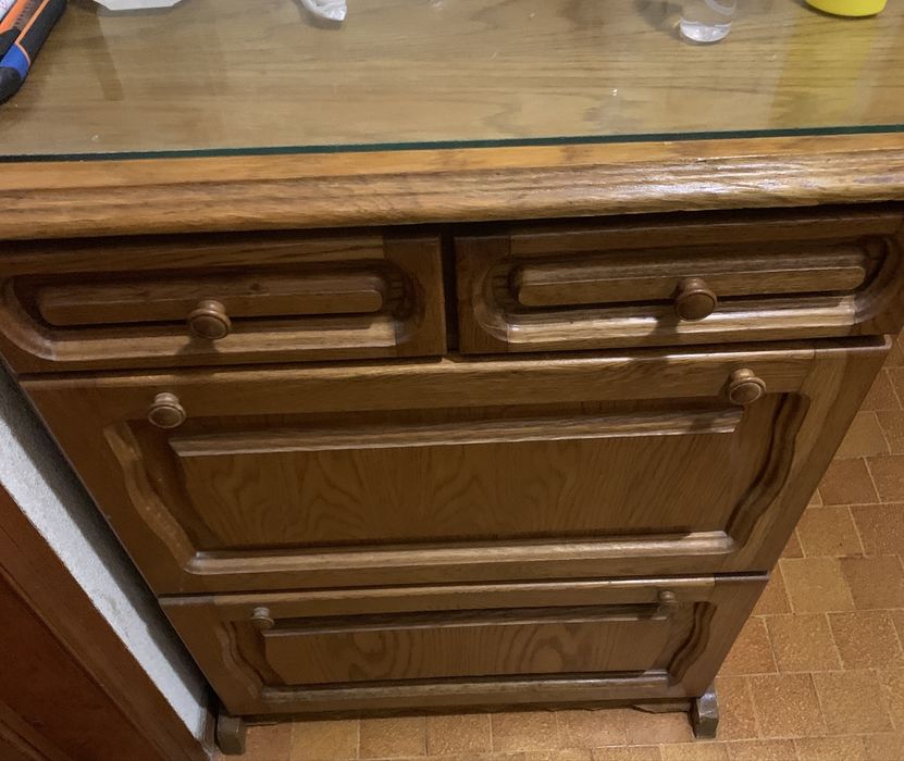 2 Sifoniere + 3 comode + cuier din lemn masiv toate + oglinda inramata