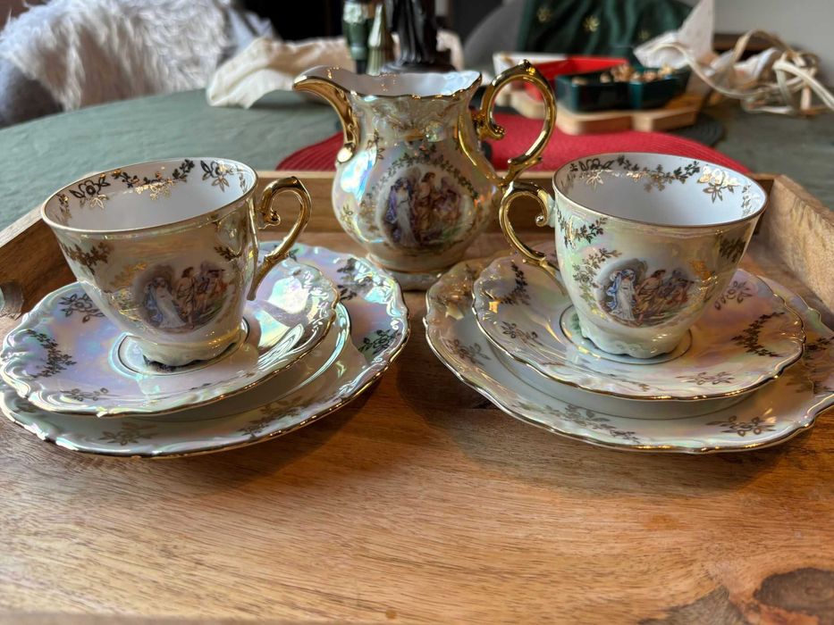 Порцелан - чаши и каничка Крон