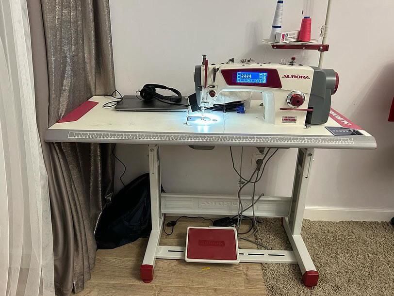 Прямострочная машина Аврора