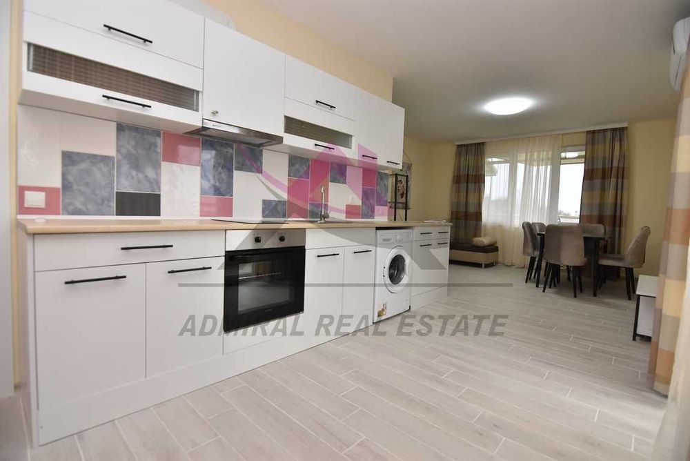 Дава се под наем Тристаен апартамент в Варна, Бриз - 98 кв.м за 648.21 € - Снимка #2