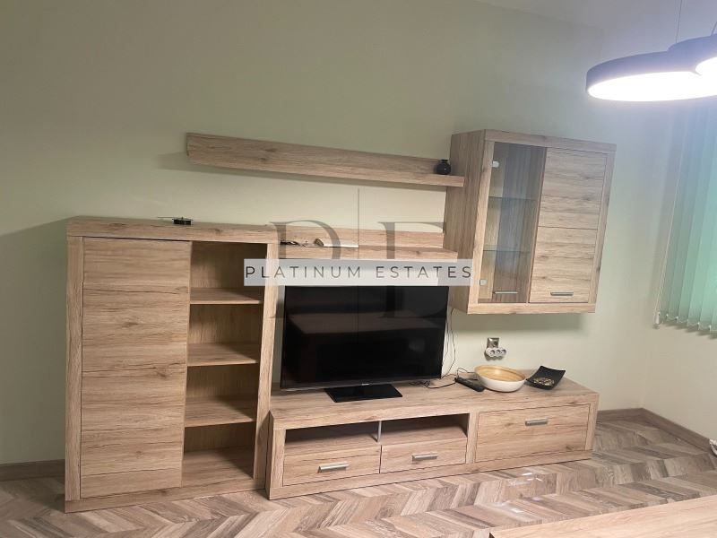 Дава се под наем Двустаен апартамент в София, Иван Вазов - 65 кв.м за 720 € - Снимка #1