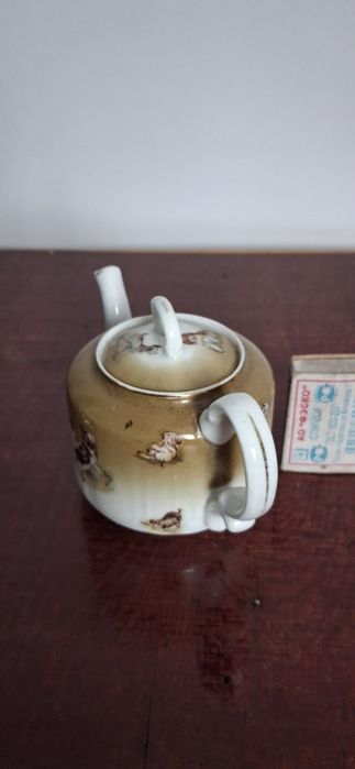 Чайник антиквар. Статуэтка