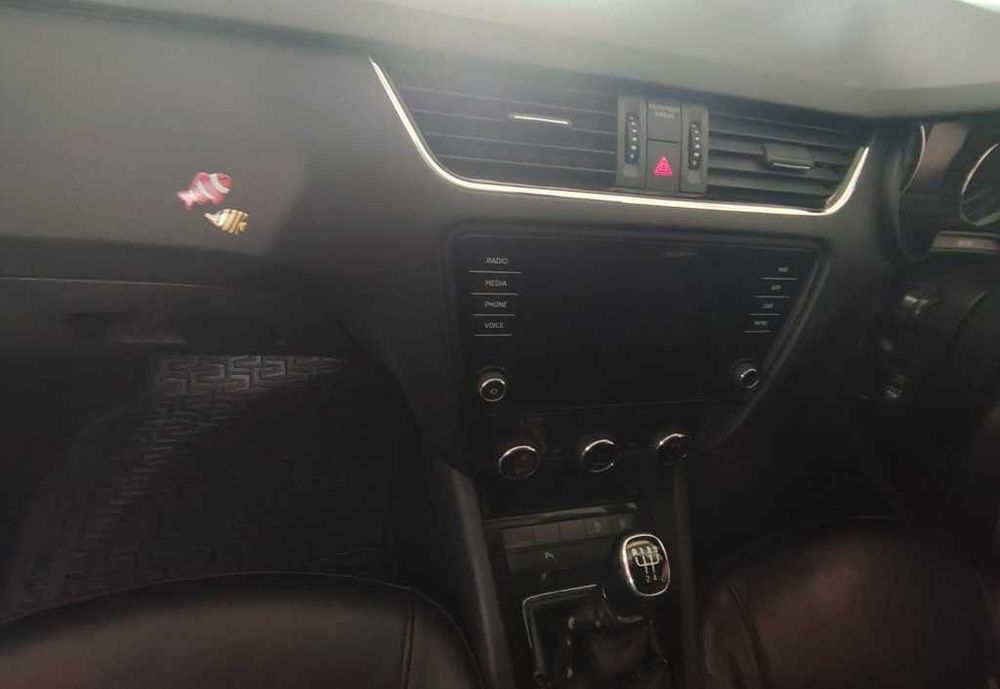 Dezmembrez SKODA OCTAVIA FACELIFT 1.6 TDI cod motor DDY model 2017-2020
