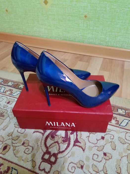 Элегантные туфли 2-х видов, размер 40.