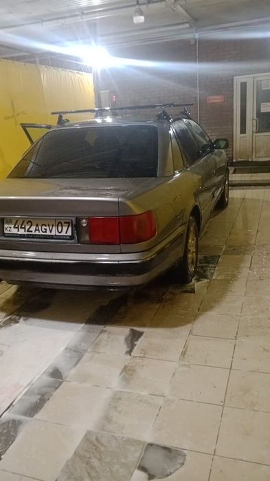 Продам ауди 100 седан