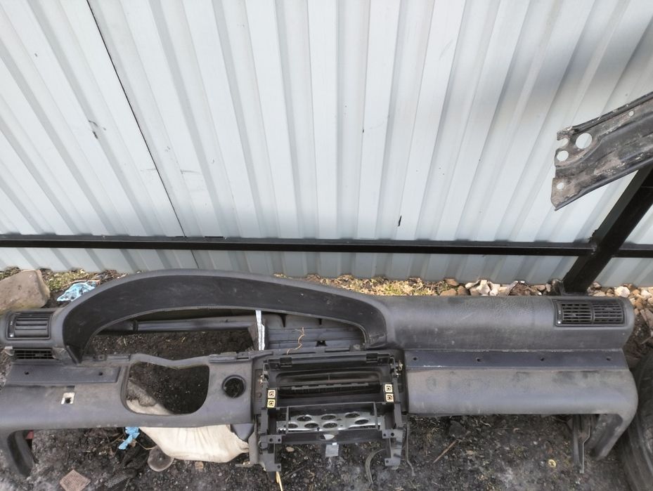 Панель Ауди 100 с4