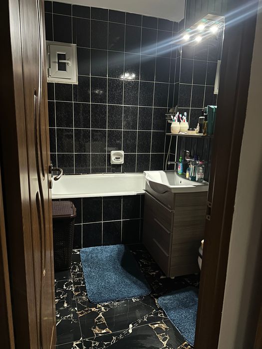 Apartament cu 3 camere