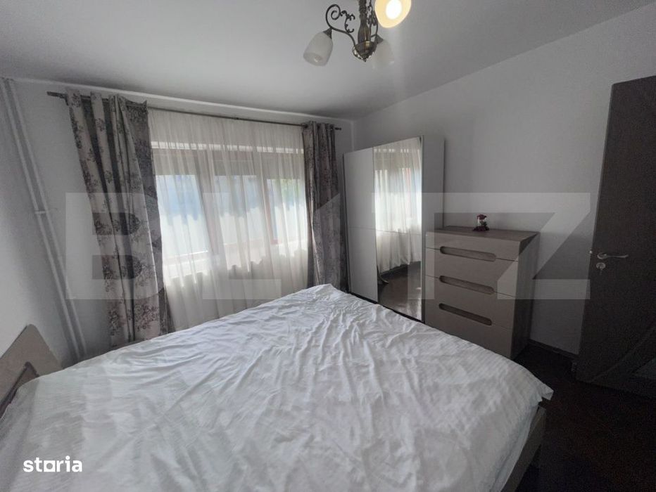 Apartament cu 3 camere, decomandat, centrala si AC, zona Helin Ciuperc