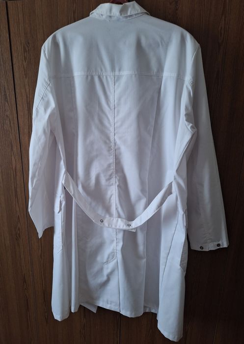 Продам халат белый ,новый