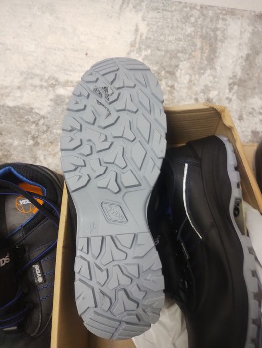 Работни обувки    нови