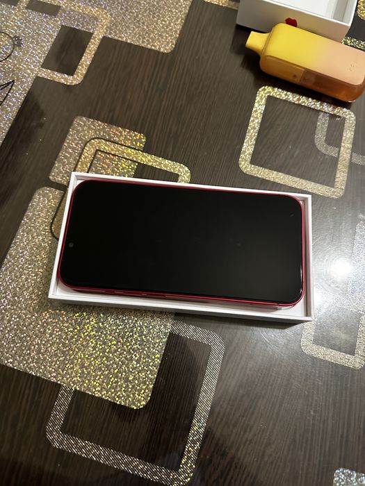 iPhone 14 Product Red stare foarte buna