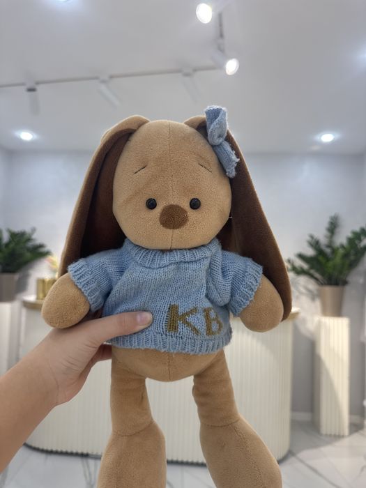 Игрушка мягкая зайчик.
