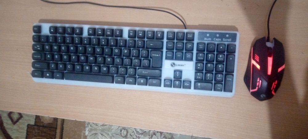 Klaviatura rgb chiroqli