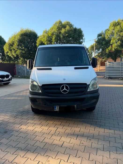 Vând Mercedes Sprinter 7+1 locuri.. 0724387119