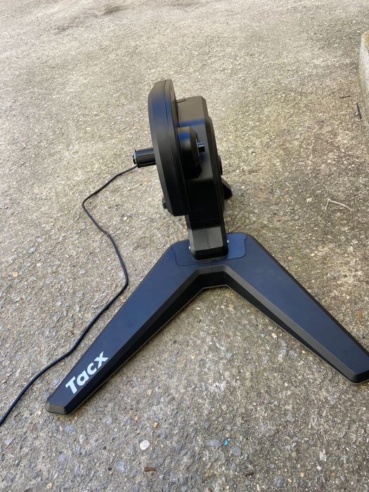Smart тренажор Tacx Flux S