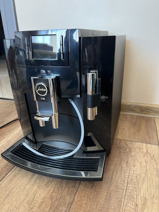 Jura e 80 кафемашина