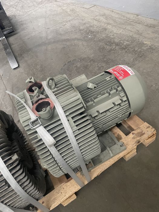 Вакуум помпта тип въздуходувка Siemens