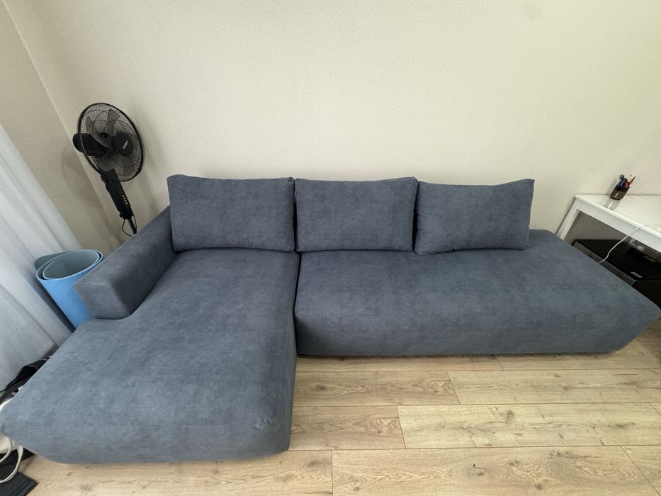 Продается диван в отличном состоянии. Только самовывоз