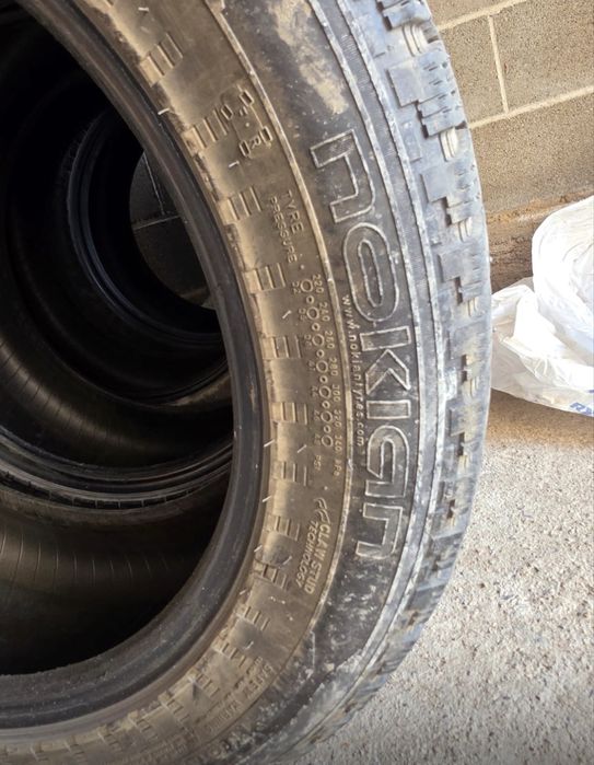 Резина зммняя шипованная 235/55/18