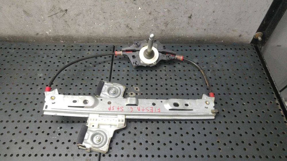 Macara manuala geam stanga spate ford fiesta 6 cb1 ccn 8a61a27000