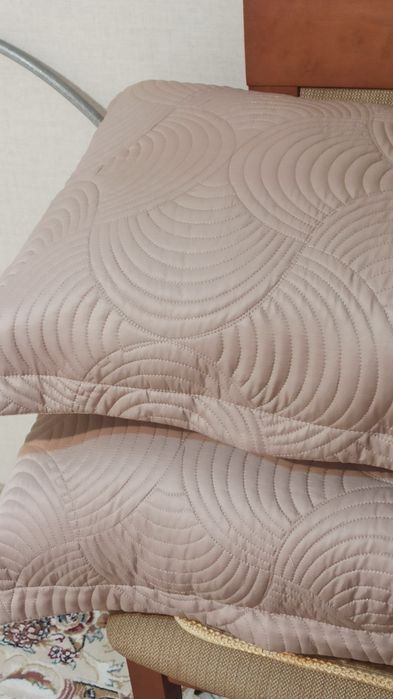 Продам подушки диванные новые