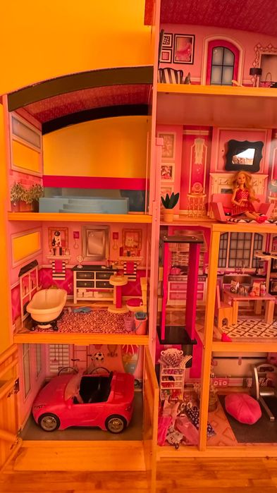 Casa de Păpuși Barbie