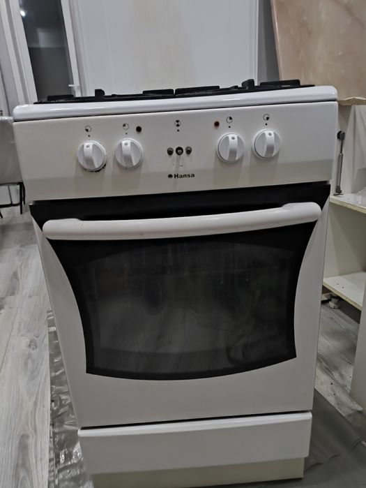 Продам газовую плиту