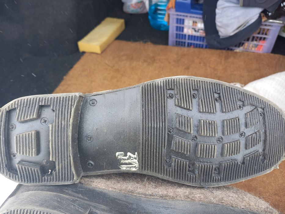 Продам валенки новые