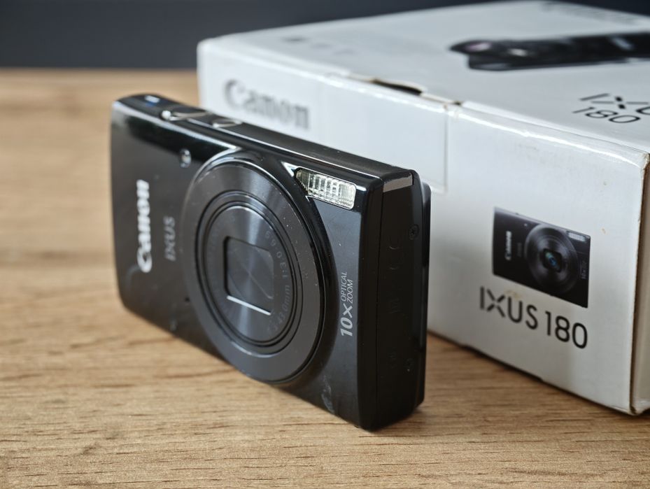Canon Ixus 180 (Комплект)