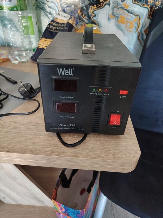stabilizator de tensiune cu servomotor Well Secure 500