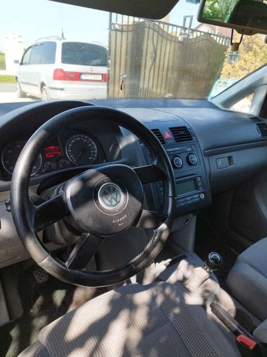 VOLKSWAGEN Touran 2005 — imagine 5