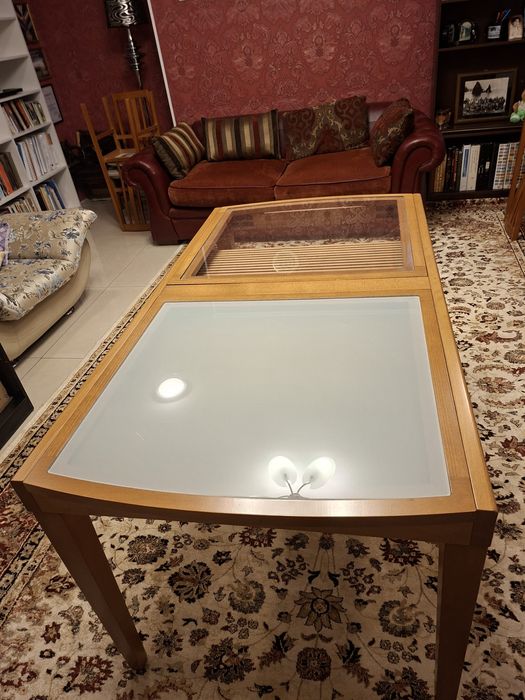 Стол для приема гостей, итальянский