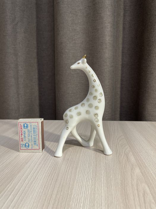 Форфоровые статуэтки