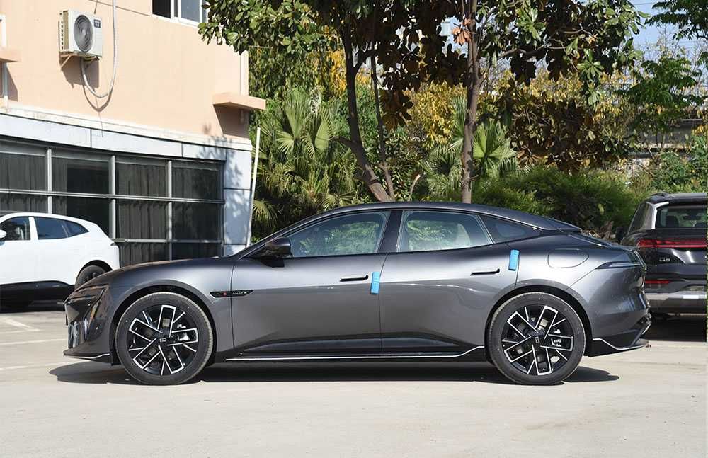 Avatr 06 max ultra   pad zakaz