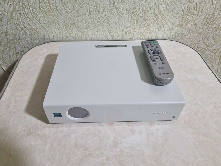 Proektor Sony VPL-CS5 JAPAN