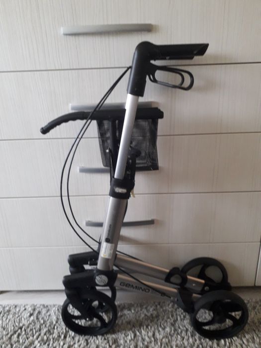 Vând rolator GEMINO 30 D