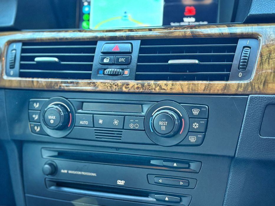 BMW 330xd E91, 231 к.с., автоматик, Швейцарски внос, нова верига