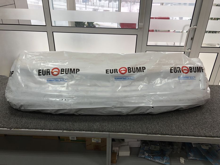 Бампер передний Турция Мерседес 124 Ешка