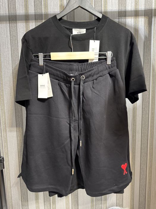 Compleu negru Ami Paris brodat