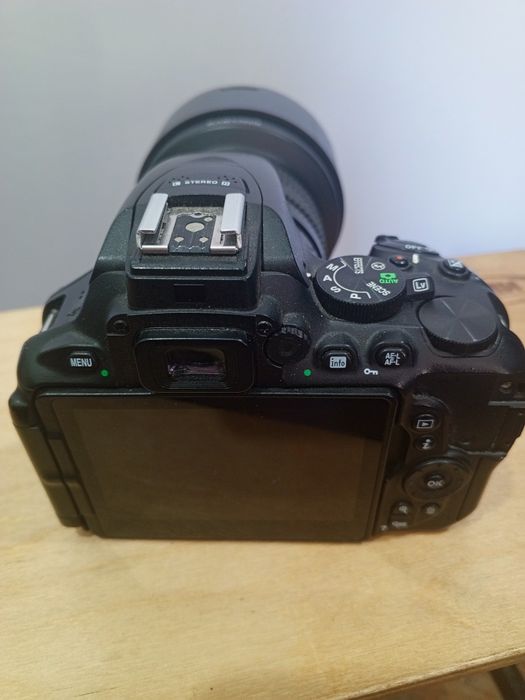 Продам Nikon 5600