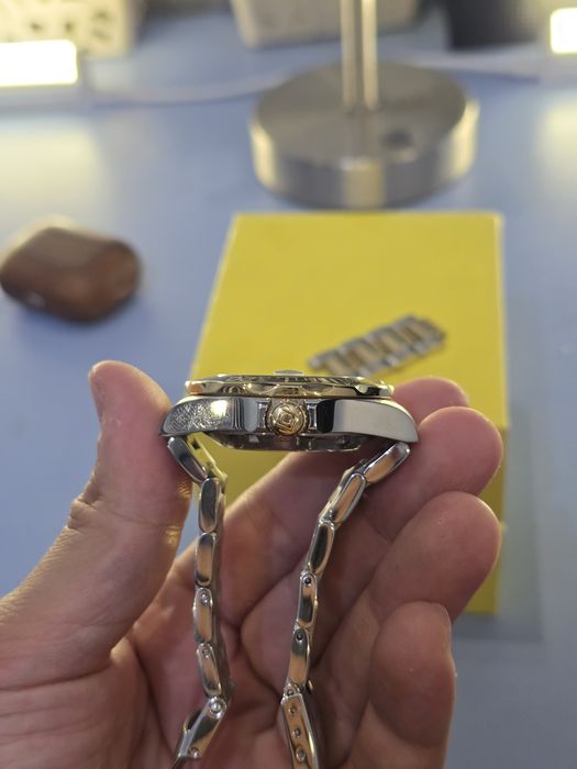 Invicta механические часы