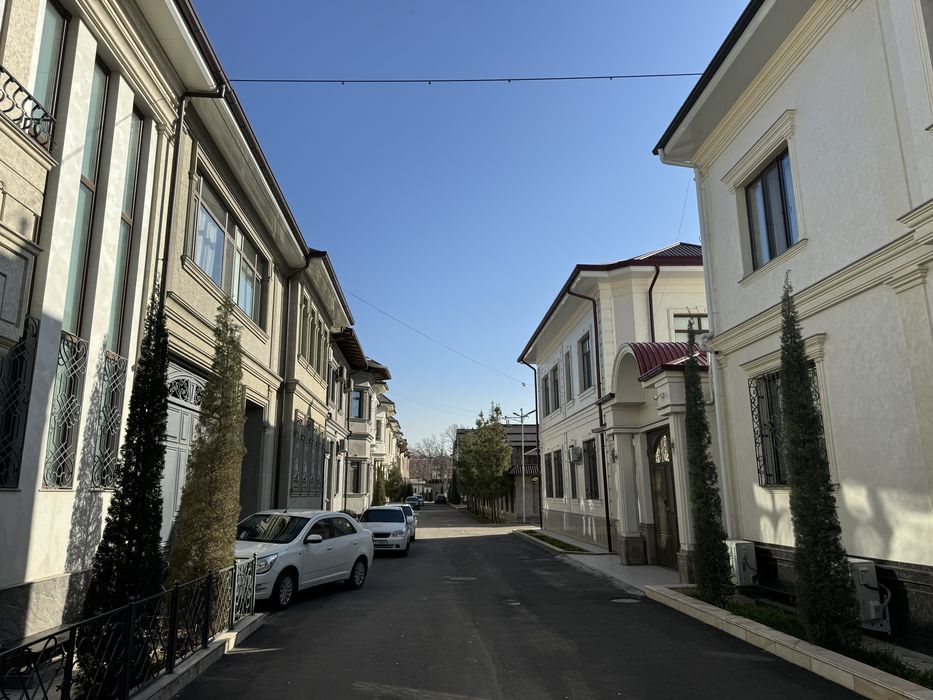 Продается новый евро дом в елитной махалле