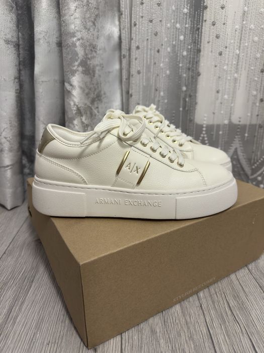 Adidasi Armani Exchange