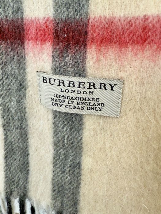 Burberry кашмирен лал