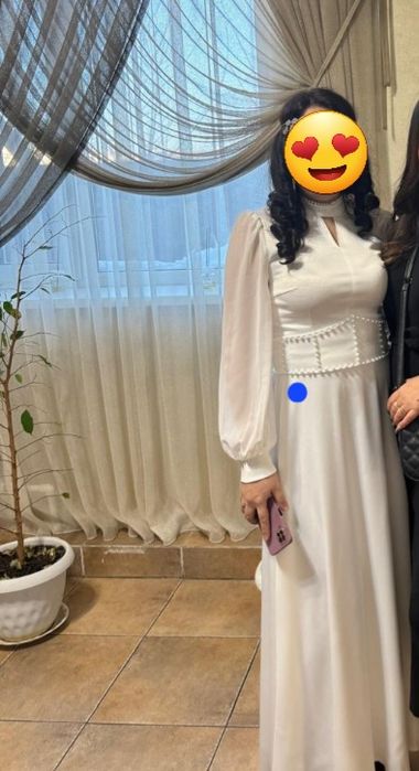 Платье белое 46размер