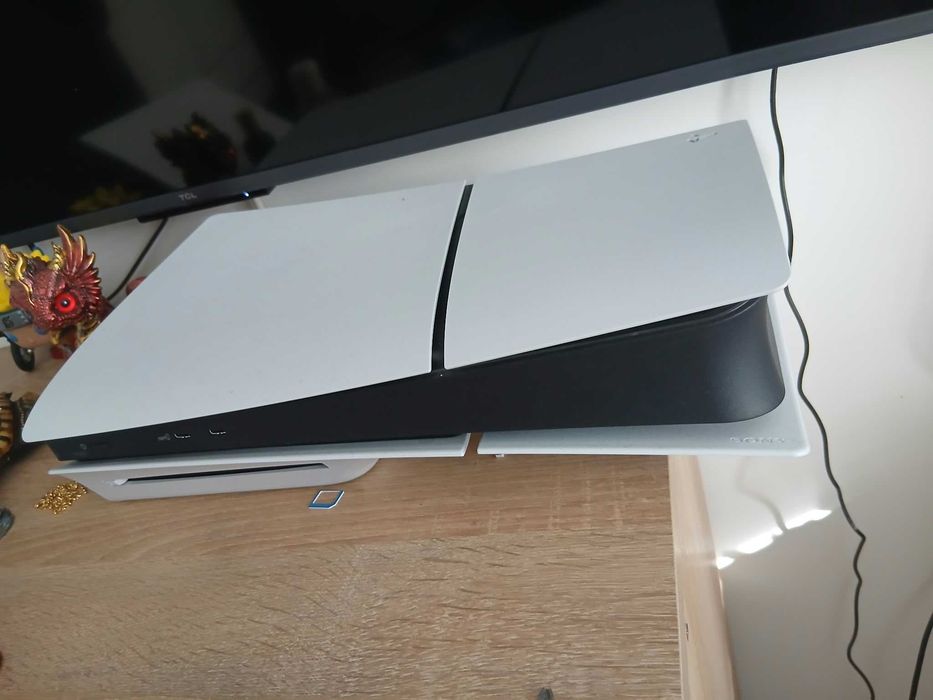 PS5 Slim cu disk + 2 controllere DualSense