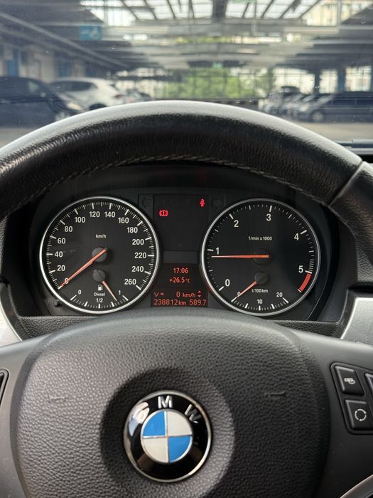 BMW 3 Series 2010 — imagine 5