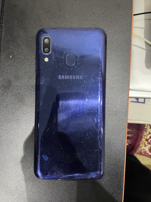 Samsung A 20 sotiladi