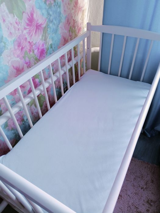 Продам детскую кроватку