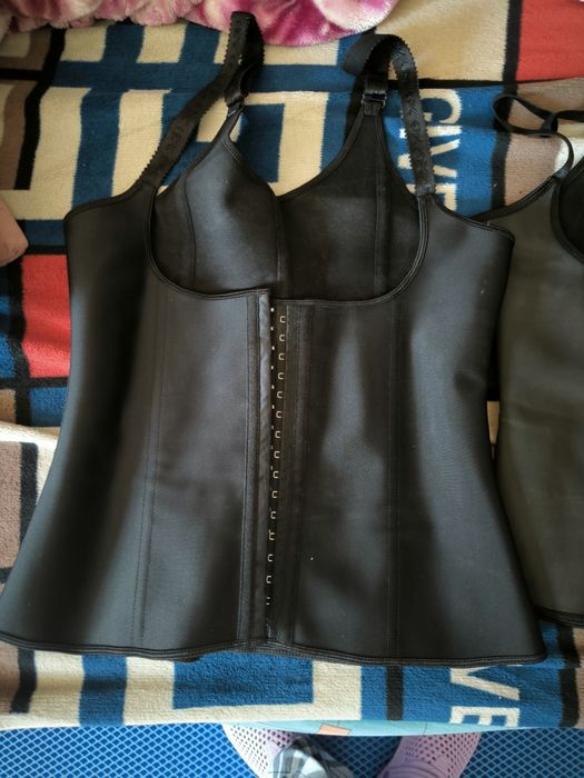 Продам корсеты утягивающие.